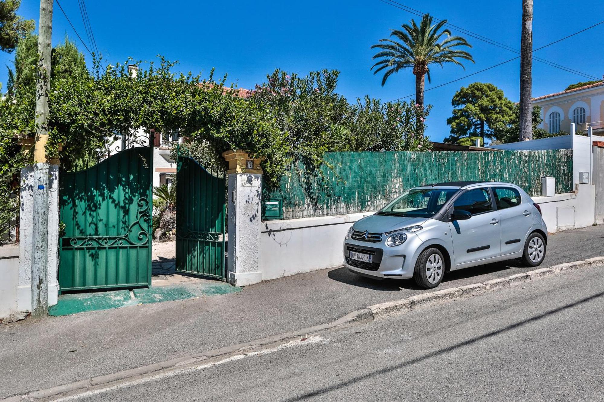 Emeraude Résidence Hotelière Juan-les-Pins Habitación foto