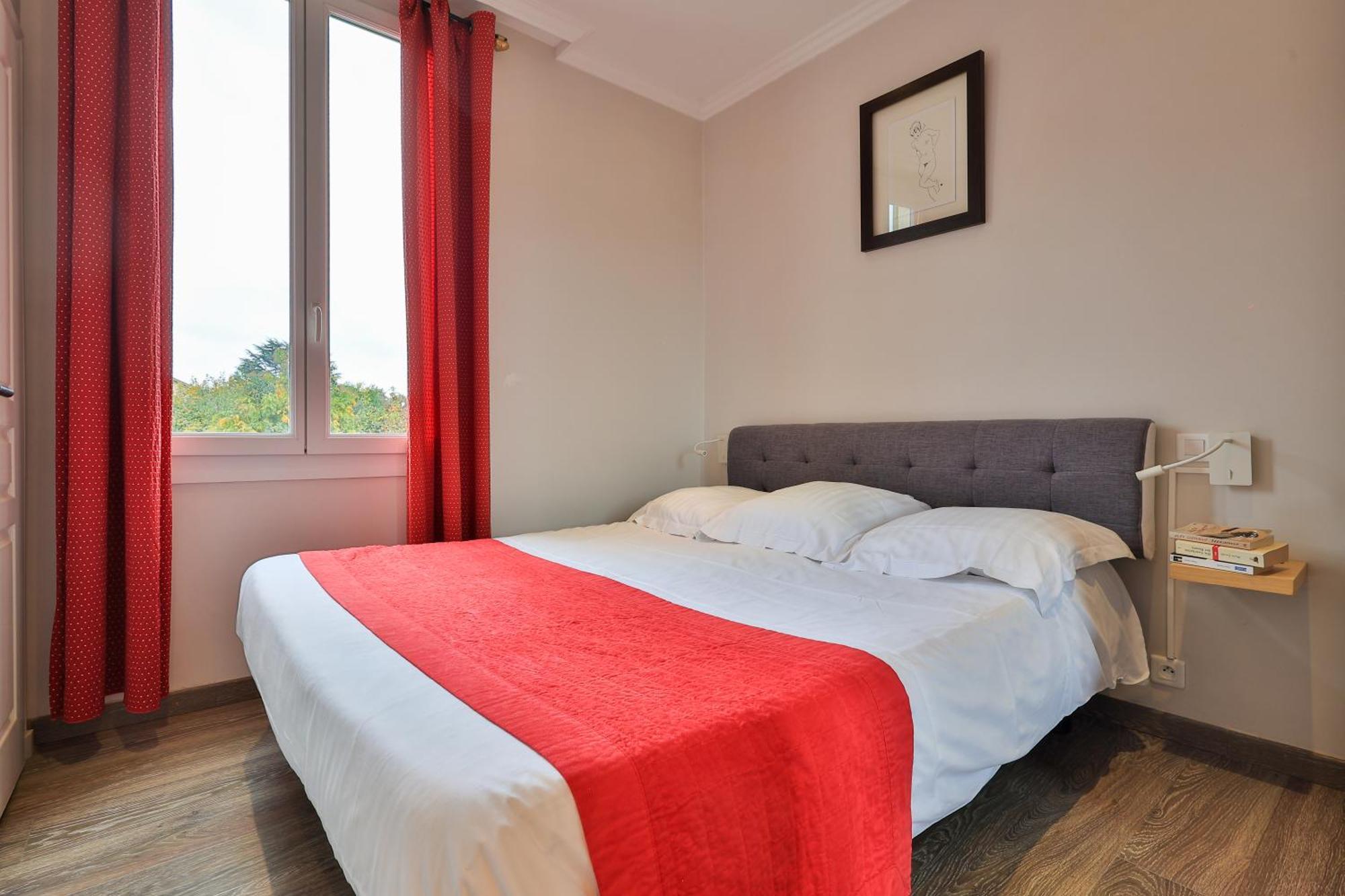 Emeraude Résidence Hotelière Juan-les-Pins Exterior foto