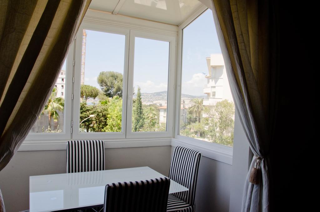 Emeraude Résidence Hotelière Juan-les-Pins Exterior foto